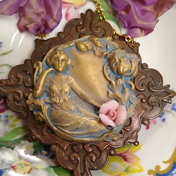 🌺🌷 vintage brooch by Portland artist - Picture 3 of 5